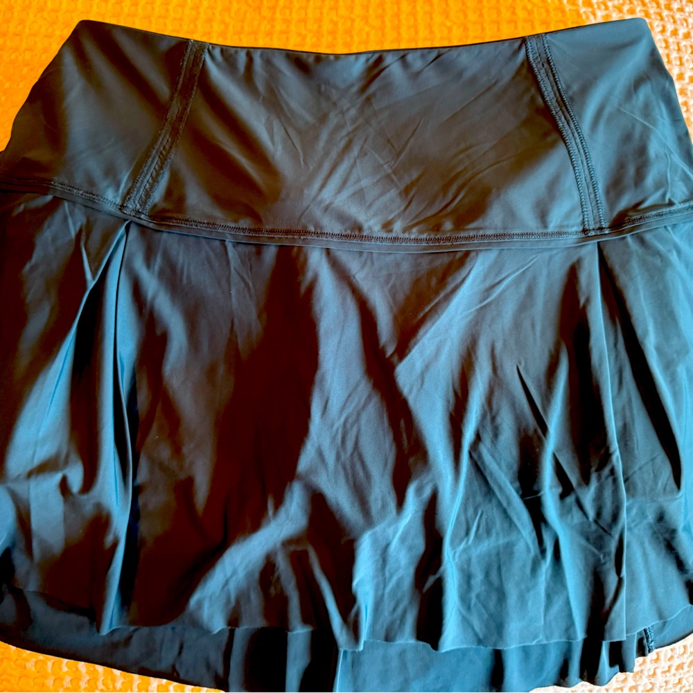 Lululemon Lost in pace skirt 8